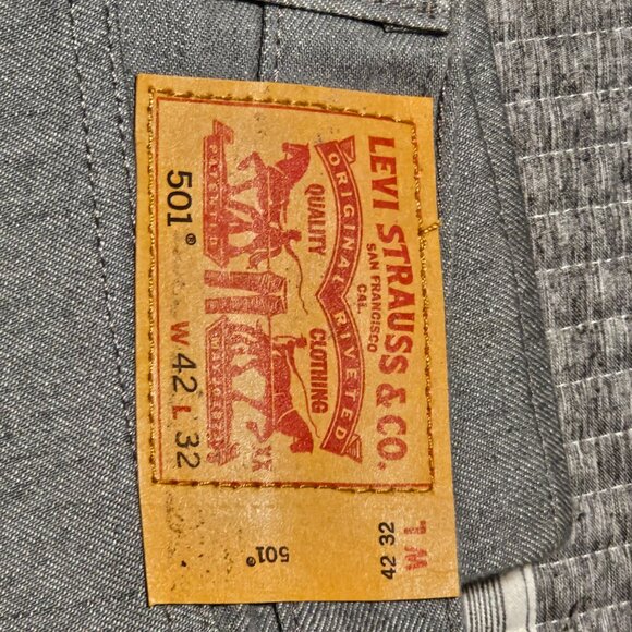 LEVI 501 Men's Jean Shrink-to-Fit Size 42x32 Original - Picture 3 of 9